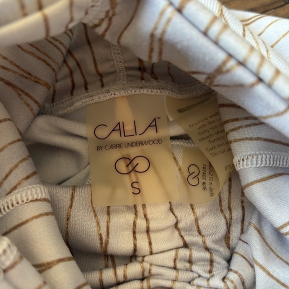 CALIA by Carrie Underwood Compression Running pullover - Picture 2 of 7